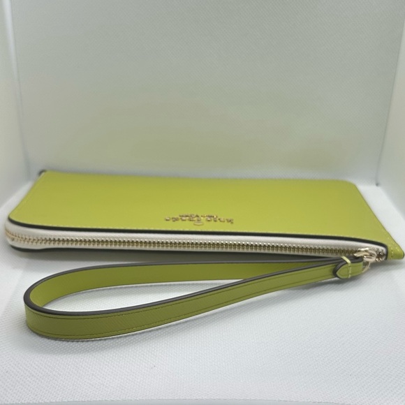 NWT. Kate Spade Lucy Bicolor Saffian Medium L Zip Wristlet. - Picture 3 of 8